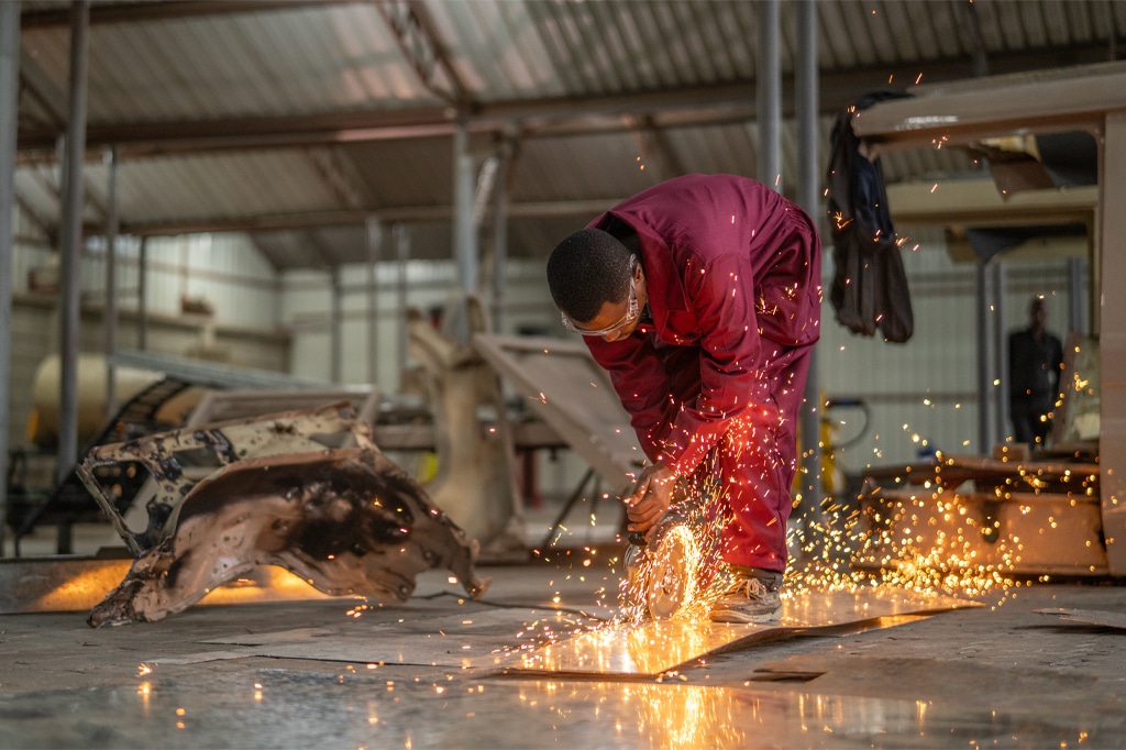 Steel Sheet Cutting Easy Travel Workshop Tanzania