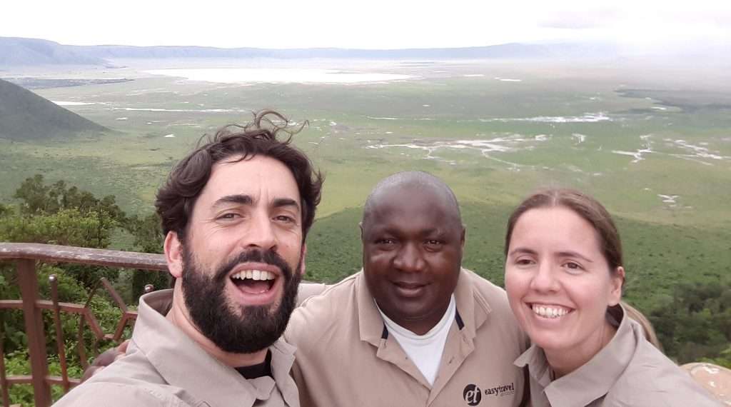坦桑尼亚 - claus nikita safari guide easy travel e1512572565841 1024x570 1 - 屡获殊荣的旅行社