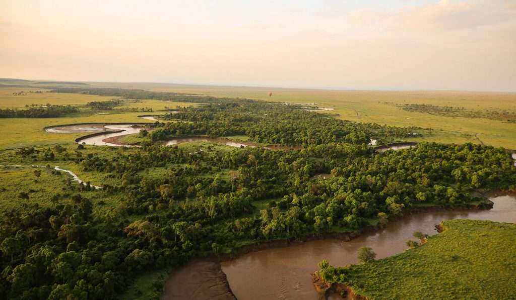 Tanzania - majestic scenery - what to expect on a hot air balloon safari in tanzania