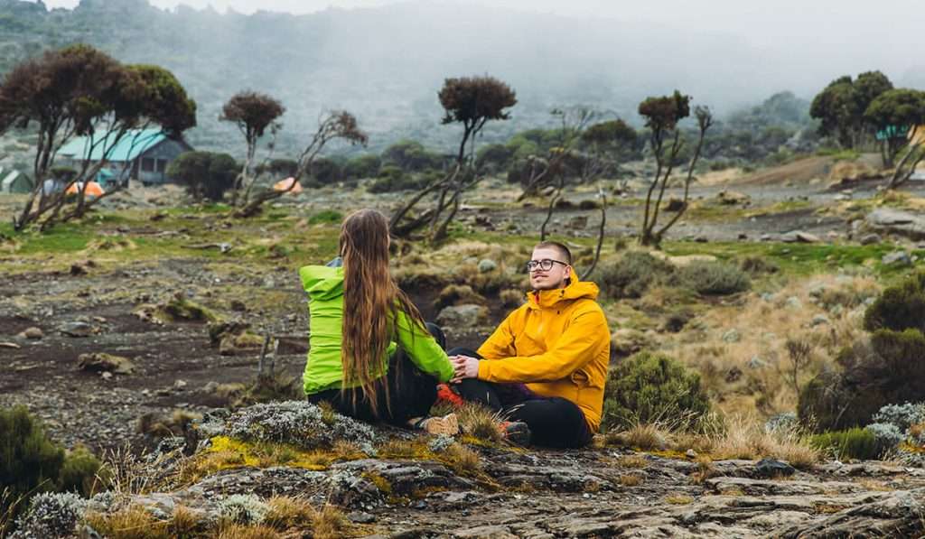 Tansania - Kontakte knüpfen mit anderen Wanderern - was kann ich während des Camps am Kilimandscharo tun?