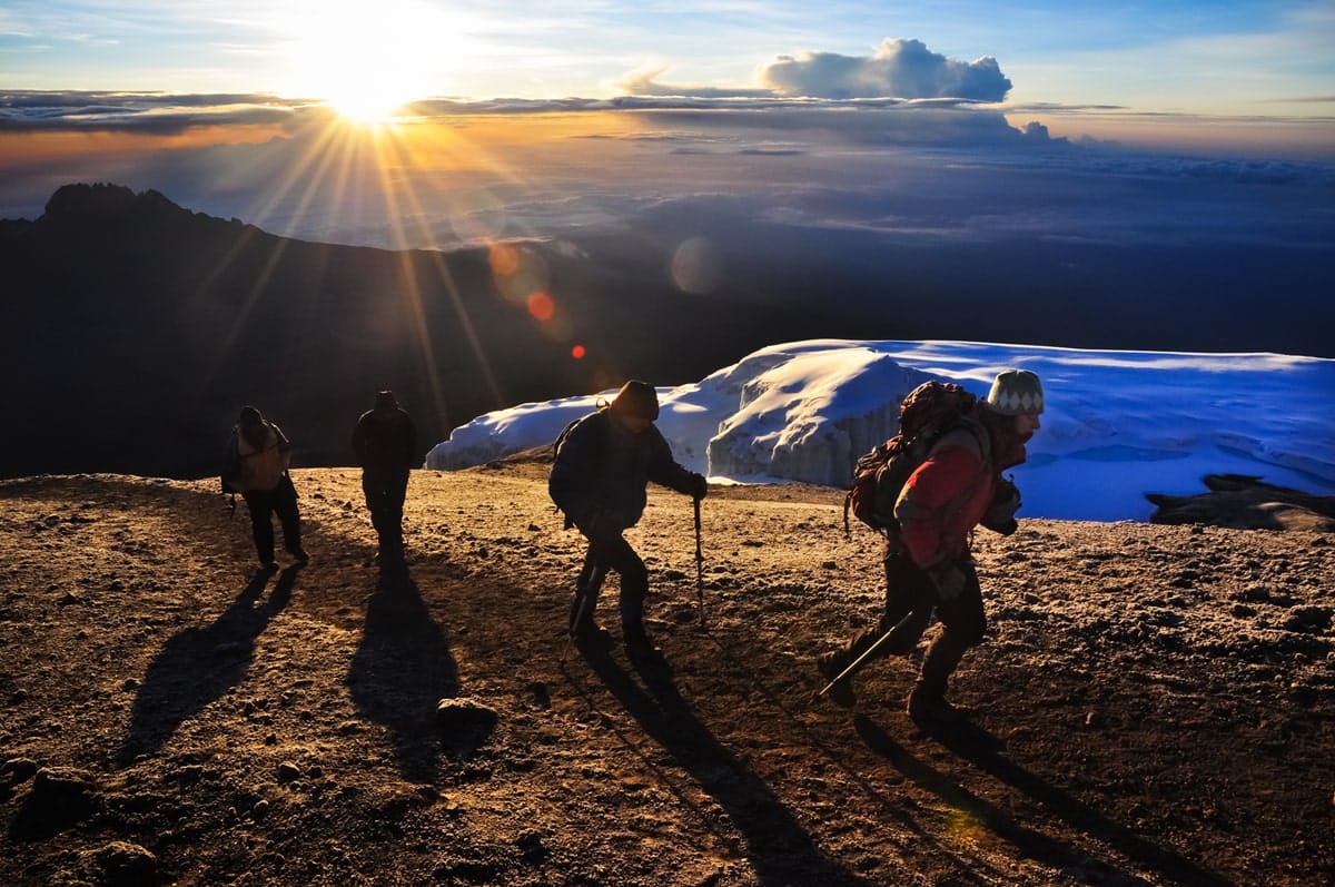 Randonneurs-escalade-mont-kilimandjaro