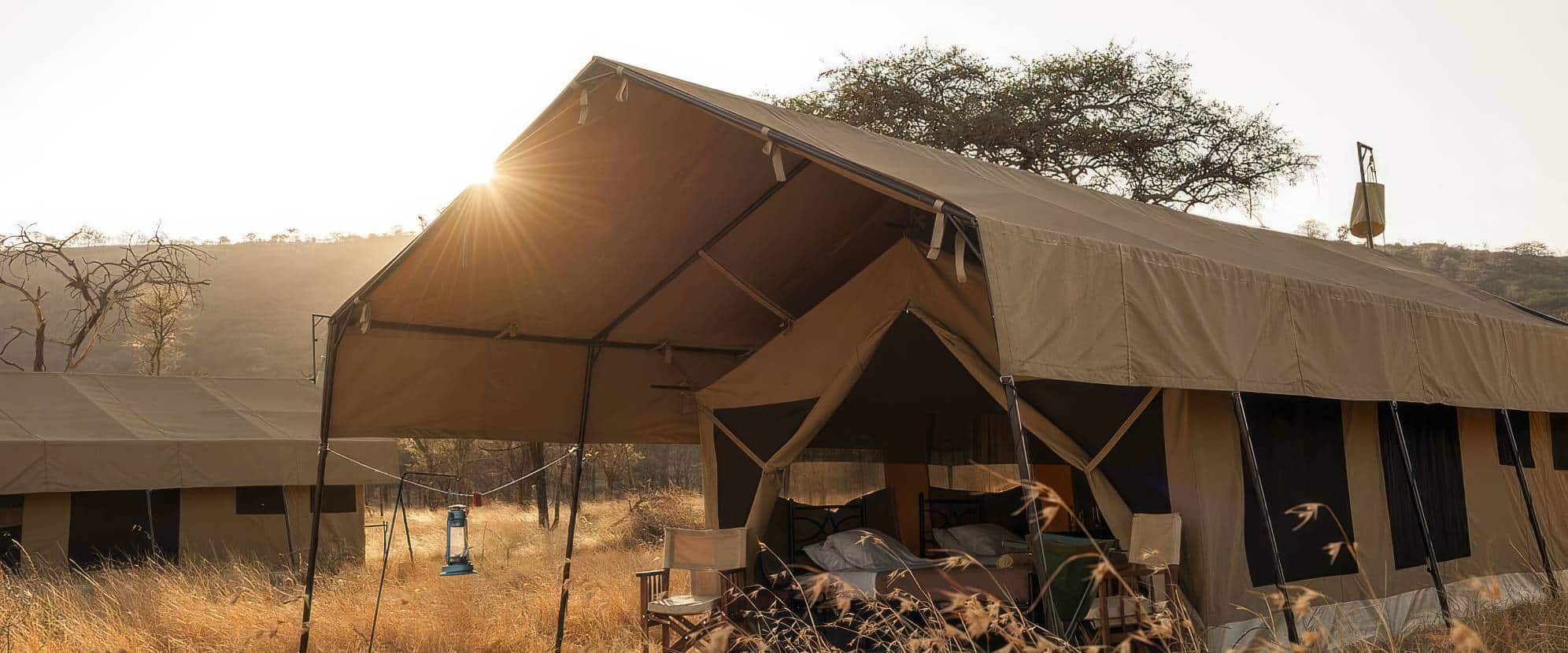 <a href="https://www. Easytravel. Co. Tz/accommodation/ndutu-kati-kati-tented-camp/"> ndutu kati kati campamento de tiendas de campaña  </a>