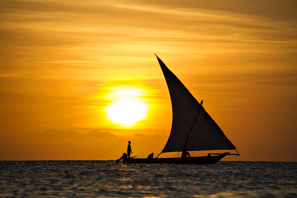 Ein atemberaubender Blick auf den Sonnenuntergang am Matemwe Beach Sansibar Ein atemberaubender Blick auf den Sonnenuntergang am Matemwe Beach, Sansibar