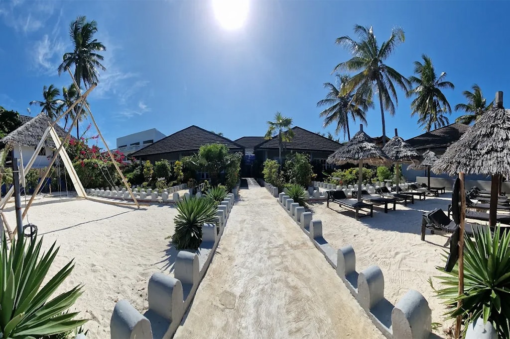 Arabian Nights Hotel, Tansania