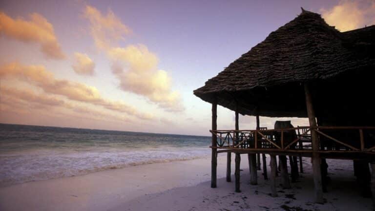 Tanzania - bwejuu beach zanzibar travel guide - blog | easy travel