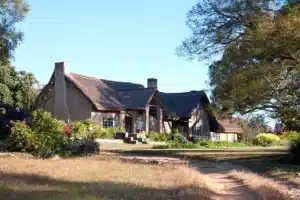 Vista frontale dell'azienda agricola Kisolanza Iringa Tanzania.jpg Vista frontale dell'azienda agricola Kisolanza Iringa Tanzania.jpg