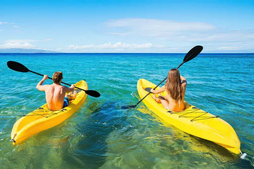 タンザニア、ザンジバルのフンバビーチでのカヤック