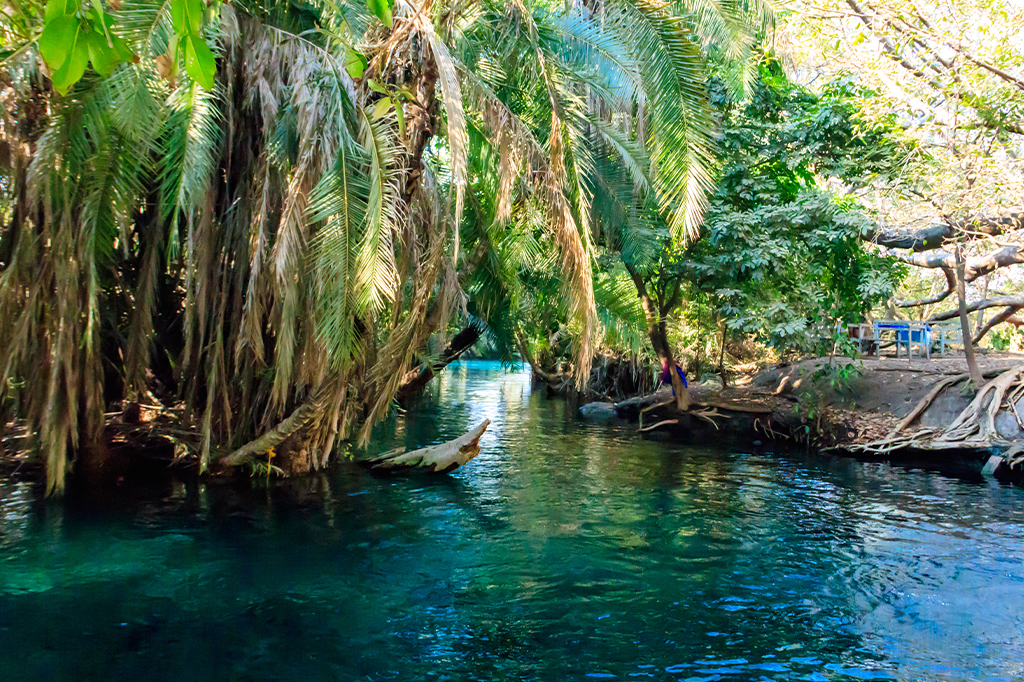 Maji Moto nabij Mto wa Mbu, Tanzania