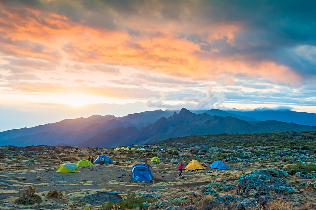 乞力马扎罗山希拉营地的帐篷